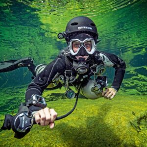 learn to scuba dive with aquatica diving centre in malta gear master diver ssi sidemount and dpv courses
