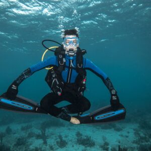learn to scuba dive in aquatica diving centre malta SSI Open Water Perfect Buoyancy Course