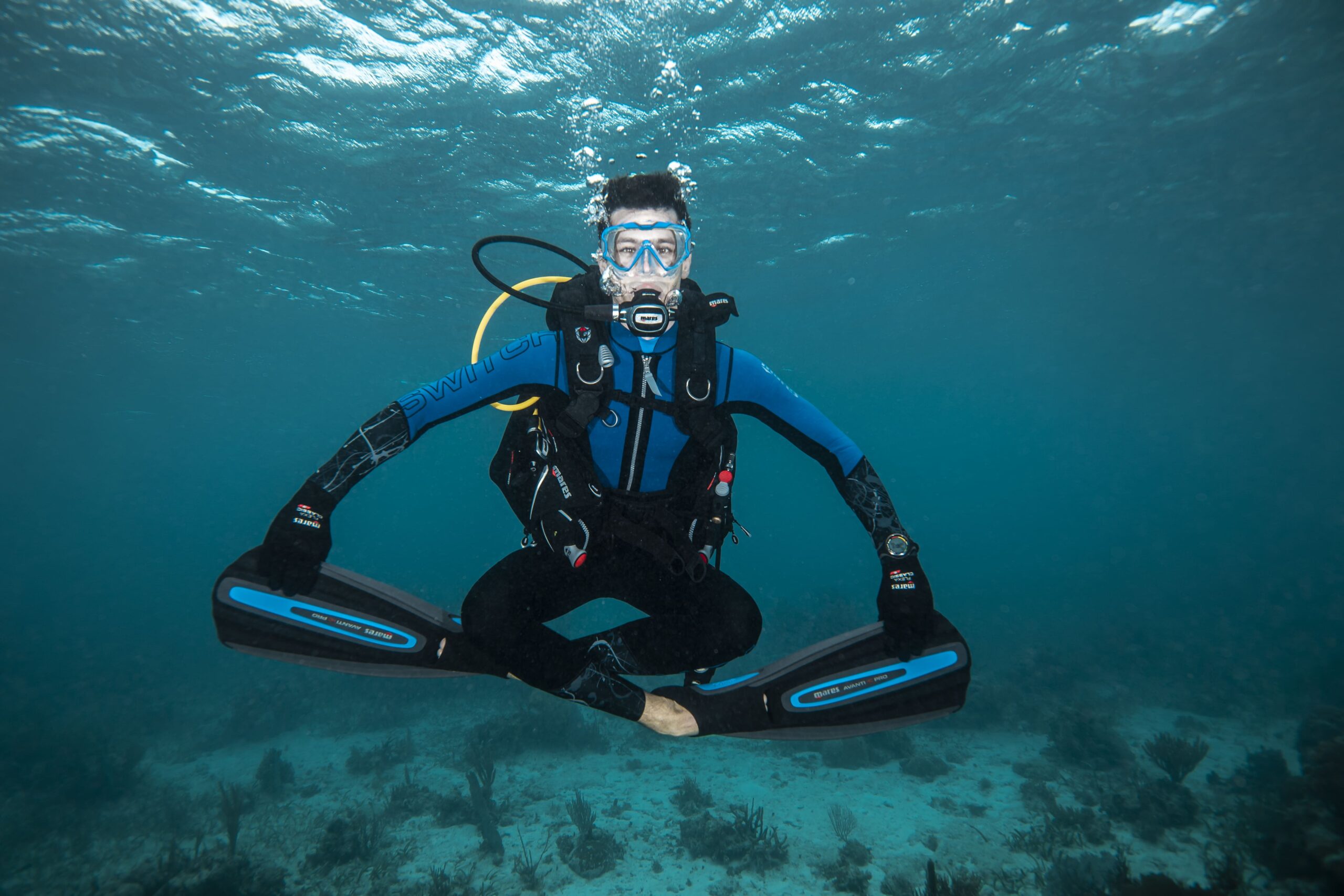learn to scuba dive in aquatica diving centre malta SSI Open Water Perfect Buoyancy Course